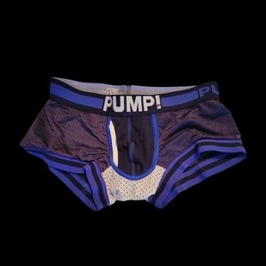 PUMP! Men's Blue and White Trunks w/ Packing Insert – Size Medium (29–31)